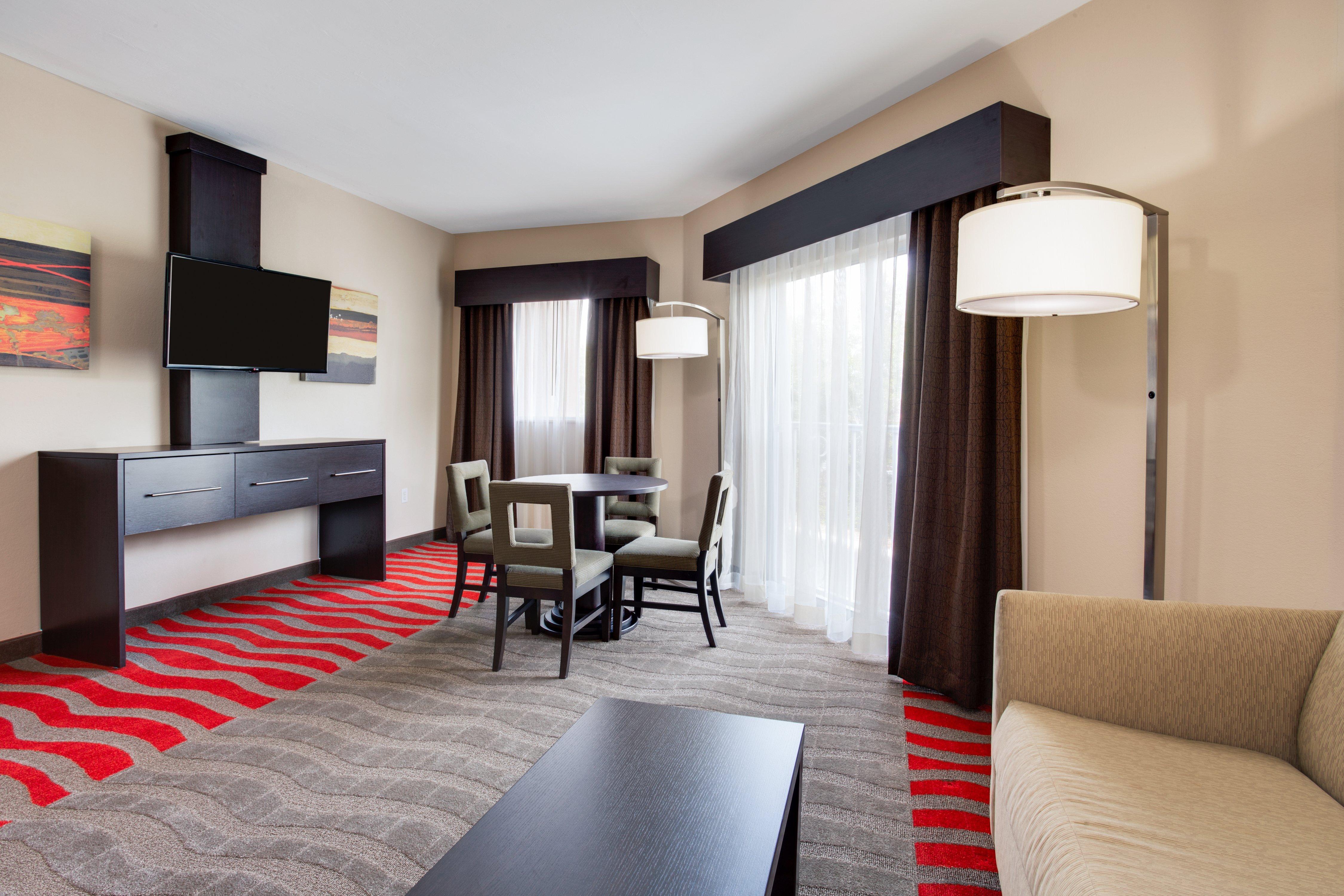 Holiday Inn Express & Suites Naples Downtown - 5Th Avenue By Ihg Exteriör bild
